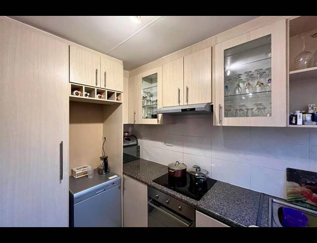 2 BEDROOM PROPERTY TO RENT IN KLIPPOORTJE